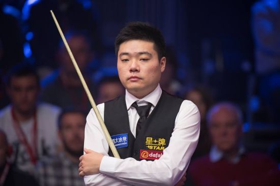 詹姆斯以自 詹姆斯以自